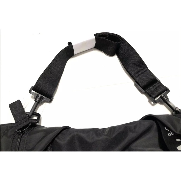 VSX VICTORIAS SECRET SPORT DUFFEL BAG NWT - Picture 6 of 6